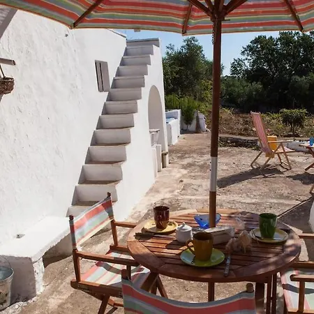 Trullo La Porta Verde, Itria Valley * オストゥーニ