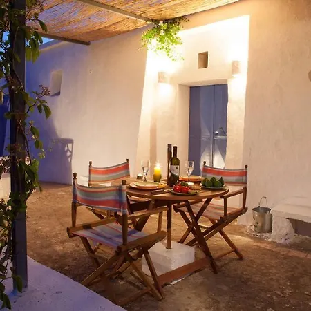 Trullo La Porta Verde, Itria Valley 別荘 *